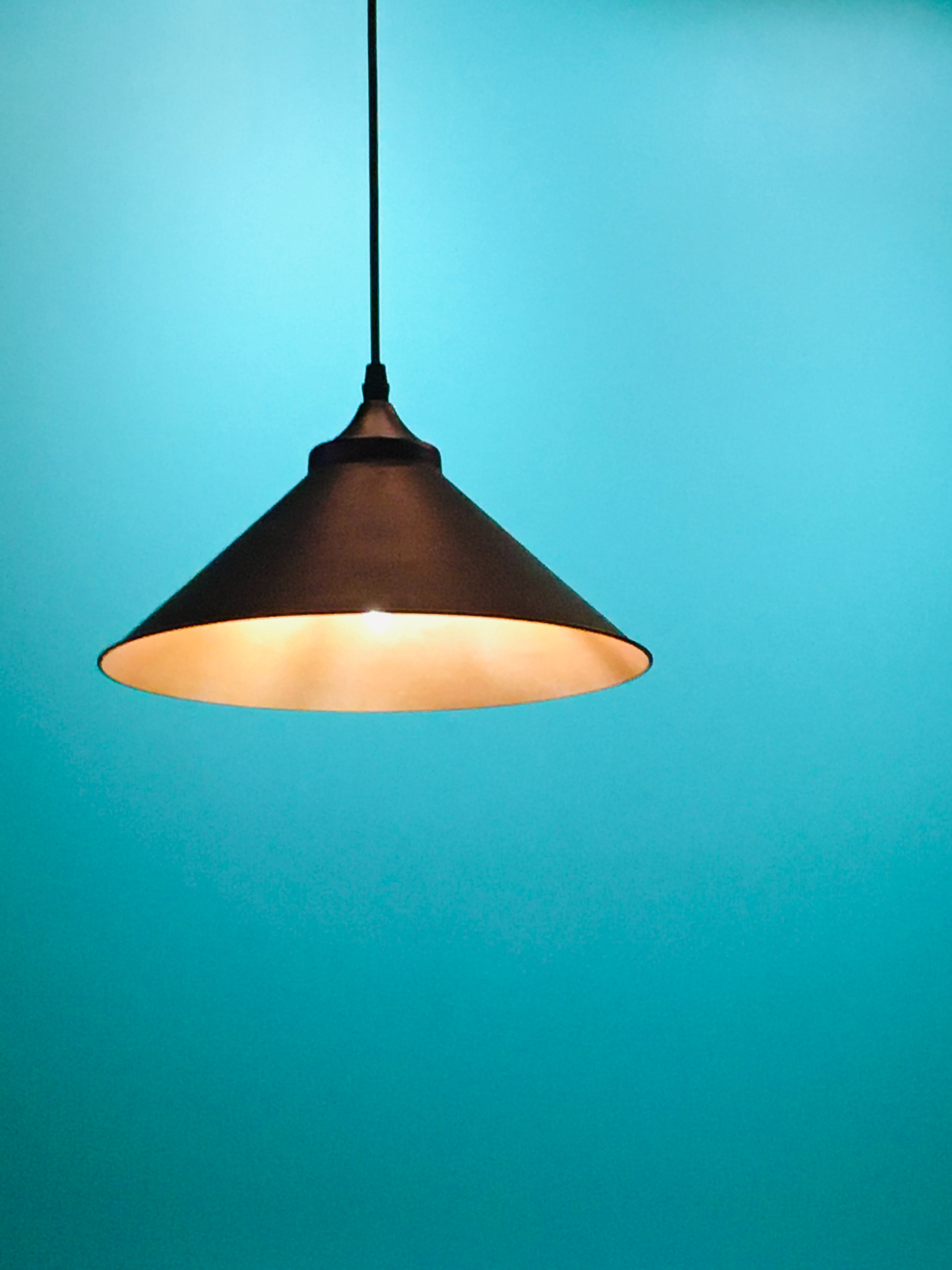 lampadario con celeste.jpg